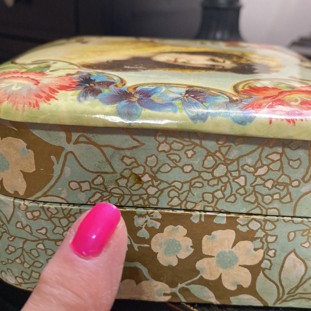 Antique Victorian Era Floral Lady Portrait Handkerchief Box & Paris Hanky! - Picture 11 of 14